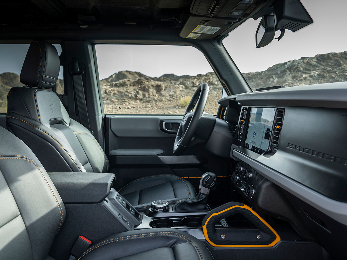 Asientos delanteros del Ford Bronco