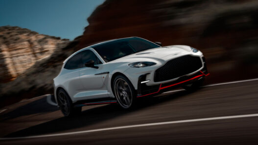 coche Aston Martin DBX S 2025