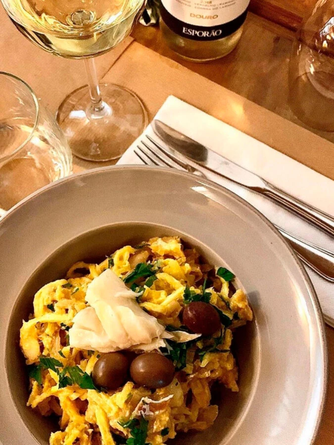 Bacalao a la Bras del restaurante O Beco en Lisboa