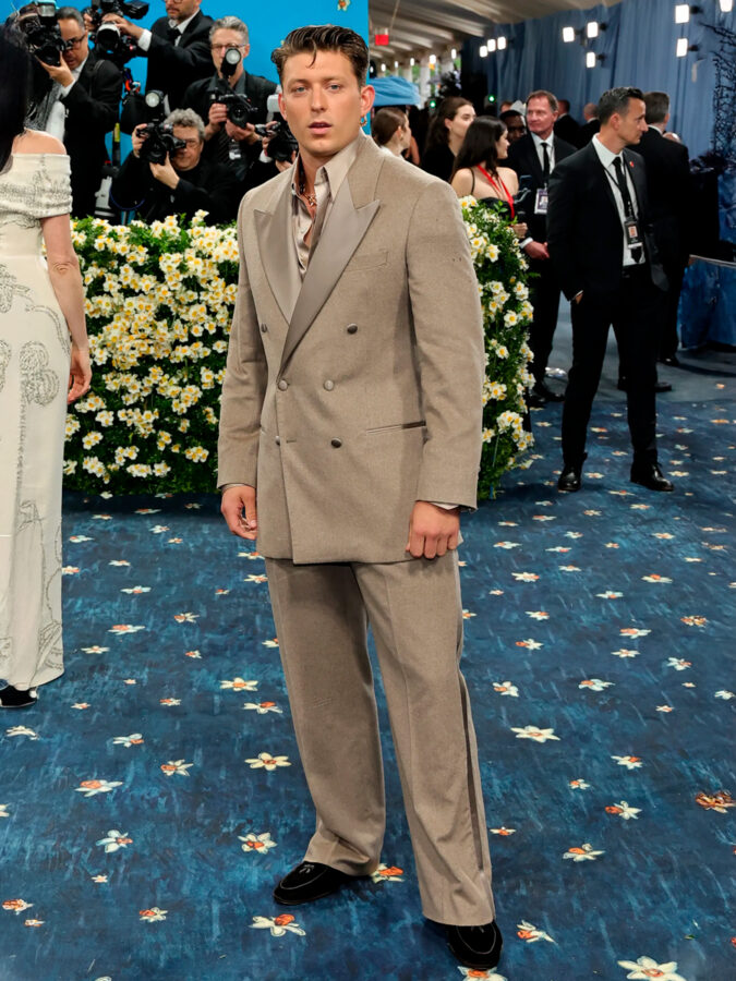 hombres mejor vestidos met gala 2025 Tom Francis