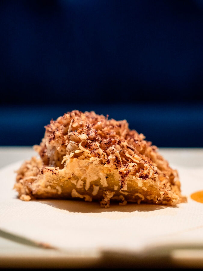 Plato de Cristal de maíz del Menú degustación del restaurante Coque de Madrid