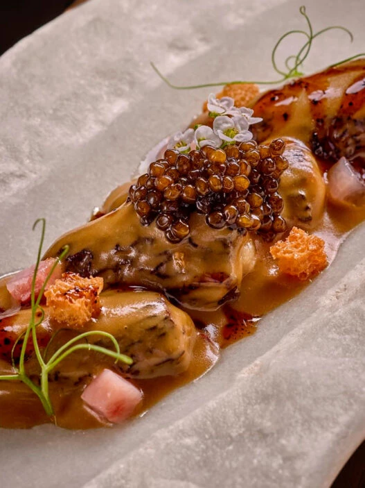 Colmenillas Rellenas De Galo Celta A La Crema Con Caviar