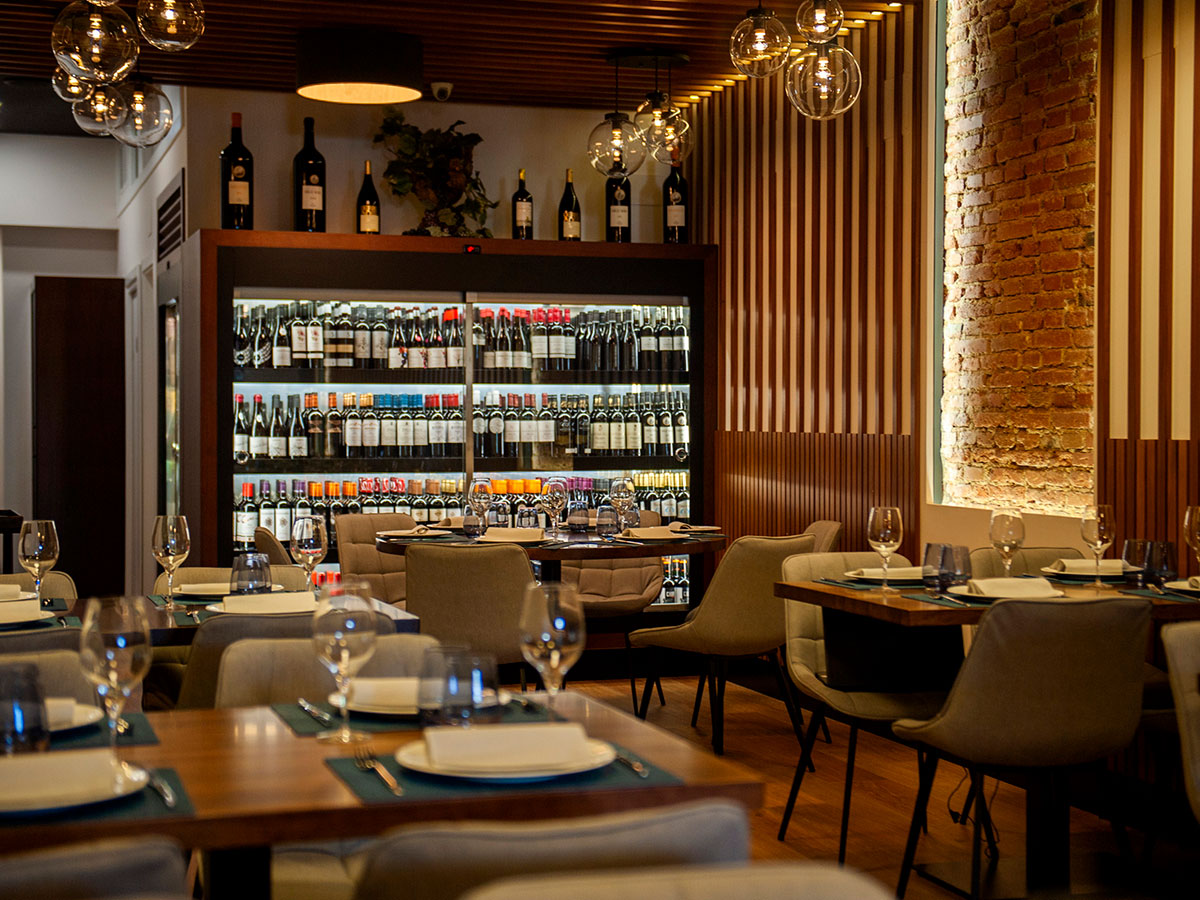 Comedor del restaurante de cocina asturiana Enbable en Madrid