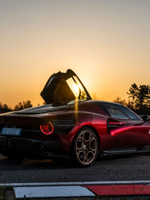 Alfa Romeo 33 Stradale 2025