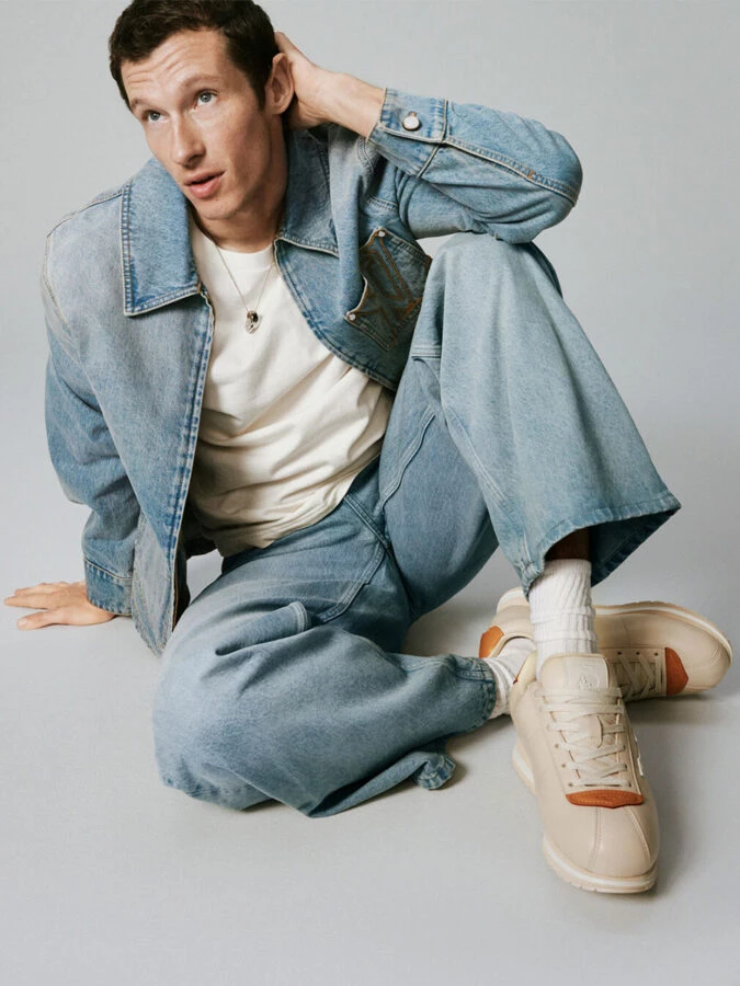 Callum Turner zapatillas Louis Vuitton Buttersoft