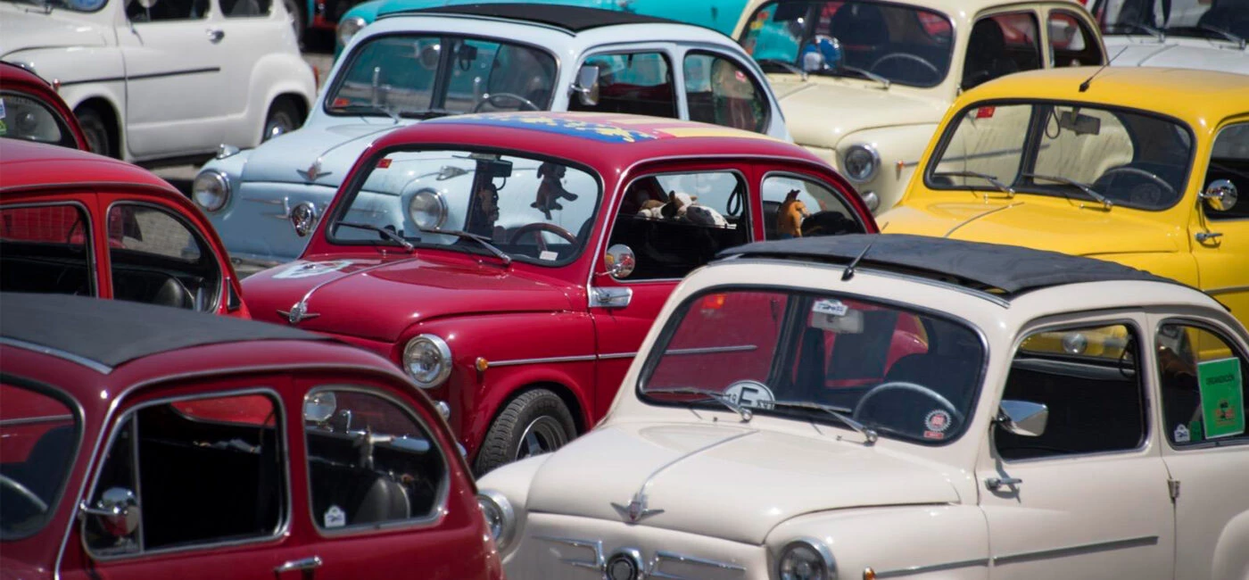 SEAT 600