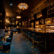 Interior del bar MAD Bar & Lounge del NH Collection Nueva York Madison Avenue preparado para Handshake Speakeasy