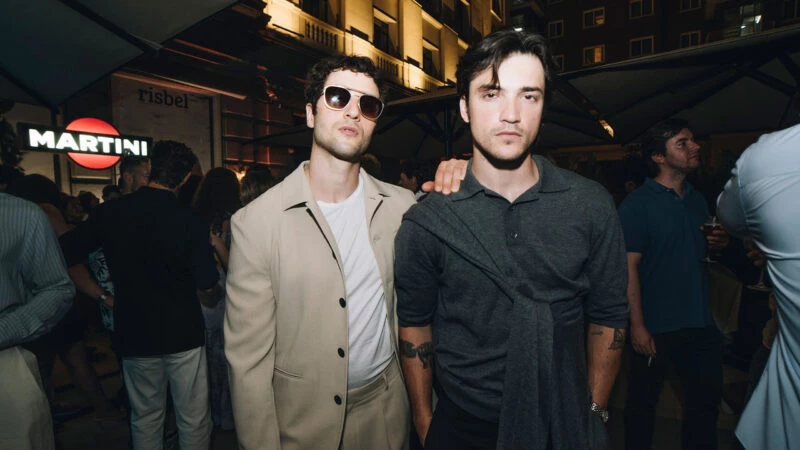 Los actores de la serie Olympo de Netflix Agustín della Corte y Juan Perales en la fiesta Madrid Premium Party organizada por Rísbel Magazine