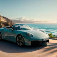 Porsche 911 descapotable azul 2025