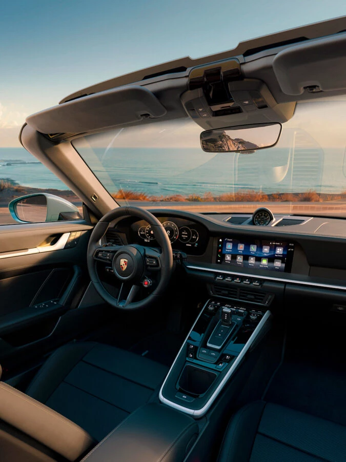 Asiento del conductor del Porsche 911 2025