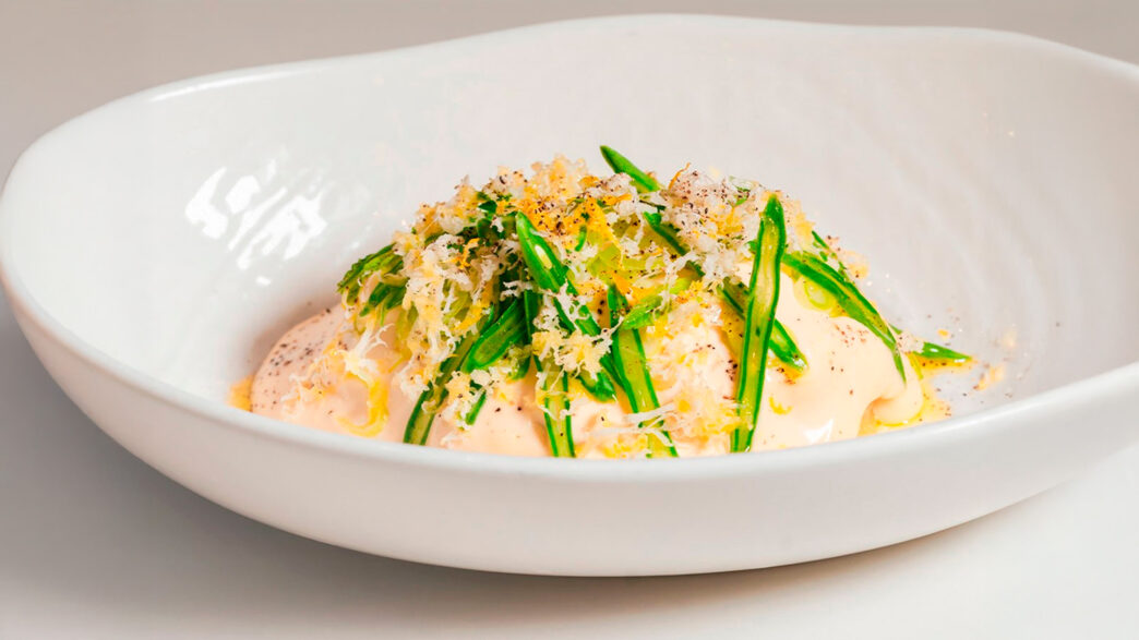 Detalle de la Ensaladilla con judía verde del restaurante La Cosmo