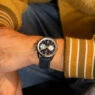 Hombre con reloj TAG Heuer Carrera Chronograph Limited Edition en la muñeca