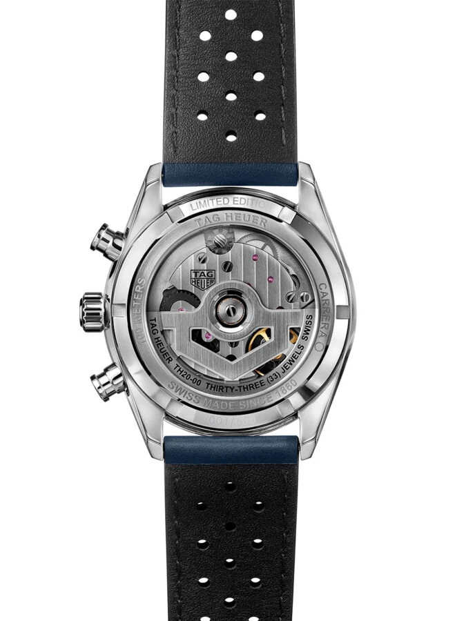 Parte trasera del TAG Heuer Carrera edición limitada con calibre TH20-00 y grabado 001/500