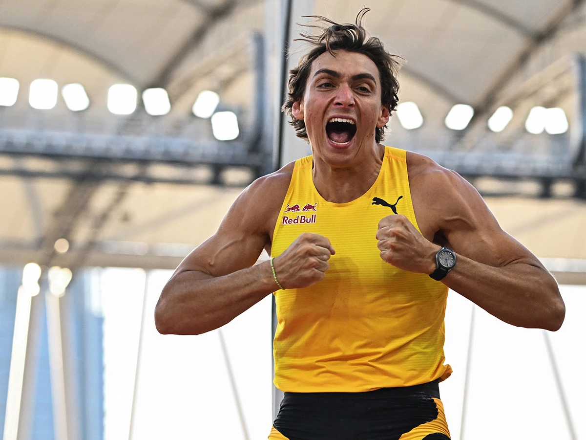 Mondo Duplantis celebra su récord mundial de 6,29 metros en Budapest