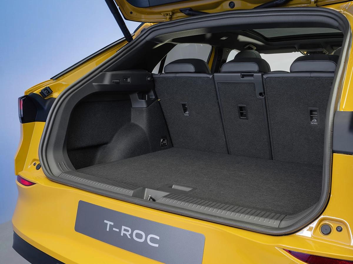 maletero del Volkswagen T-Roc 2025 con capacidad de 475 litros