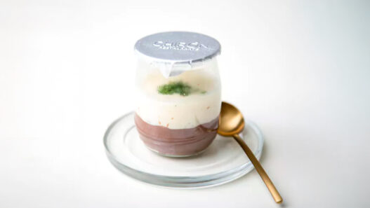 Yogur de morcilla del restaurante Chirón, uno de los platos más icónicos del menú degustación Tajo.