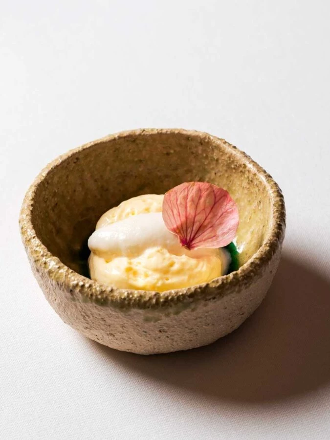 Postre Queso de cabra y yuzu. Palodú del restaurante Palodú en Málaga