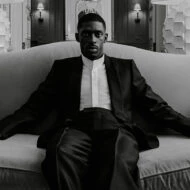 El futolista Ousmane Dembélé con un esmoquin de Zegna