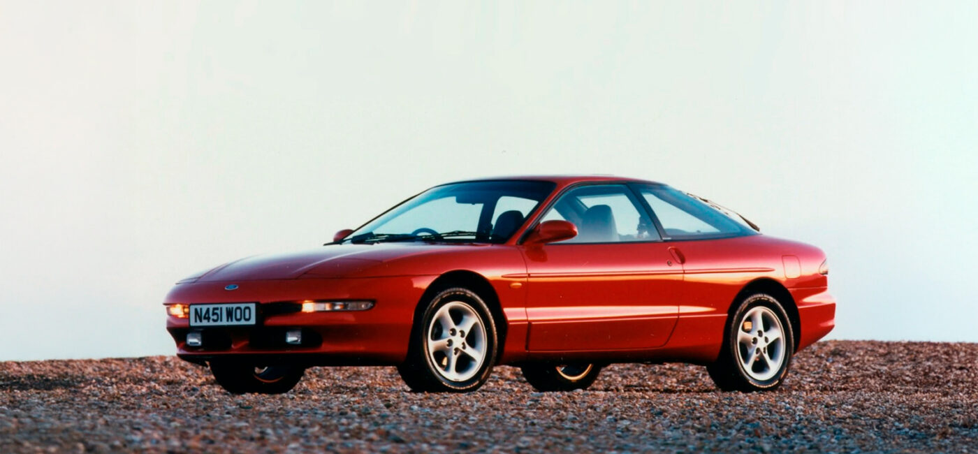 Ford Probe 2.5 con motor V6 en color rojo