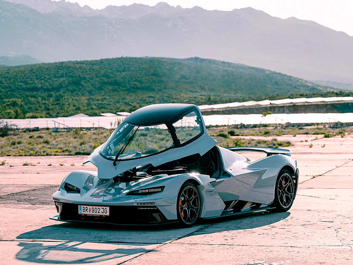 KTM X-Bow homologado para calle con motor Volkswagen 2.0 TFSI.