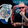 J Balvin con un Jacob & Co Astronomía en la muñeca durante un evento de la marca.