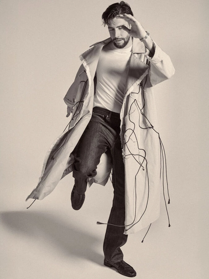 El cantante Álvaro Soler en una sesión de fotos parala revista de moda española Rísbel Magazine