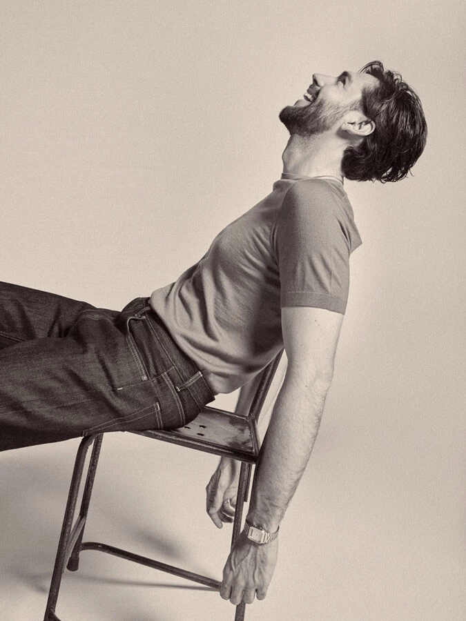 El cantante Álvaro Soler en una sesión de fotos parala revista de moda española Rísbel Magazine