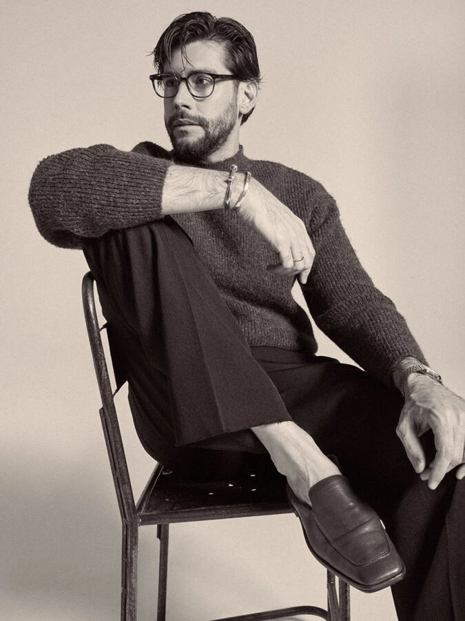El cantante Álvaro Soler en una sesión de fotos parala revista de moda española Rísbel Magazine