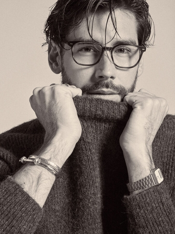 El cantante Álvaro Soler en una sesión de fotos parala revista de moda española Rísbel Magazine