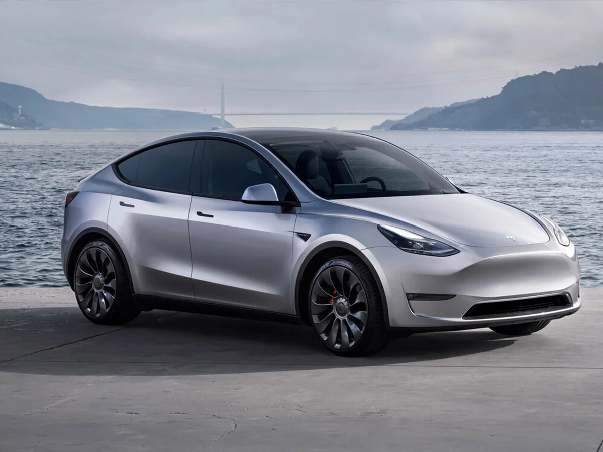 Tesla Model Y en gris perla uno de los coches más vendidos en 2025