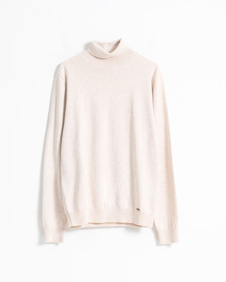 Silueta de un jersey de cuello alto blanco de la marca PuroEgo