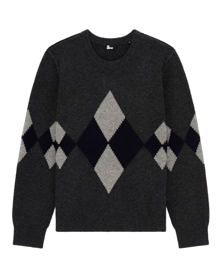 El jersey de rombos grises de The Kooples con un toque moderno y desenfadado.