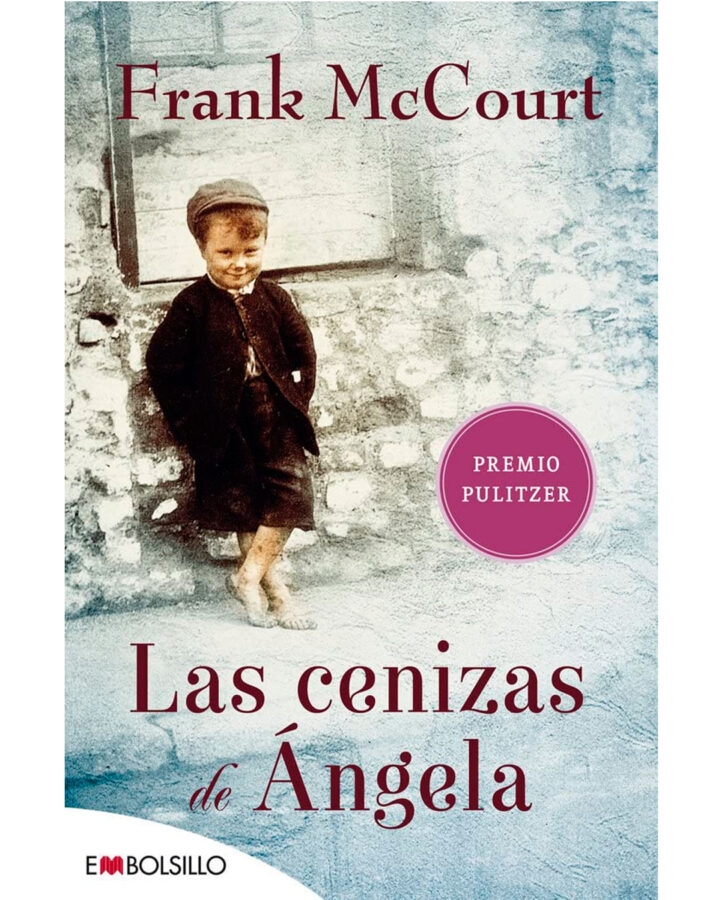 Portada del libro Las cenizas de Ángela, de Frank McCourt. La portada muestra una fotografía antigua con un niño con rostro de pillo y media sonrisa, descalzo, vestido con un abriguito, una boina y las manos metidas en los bolsillos.