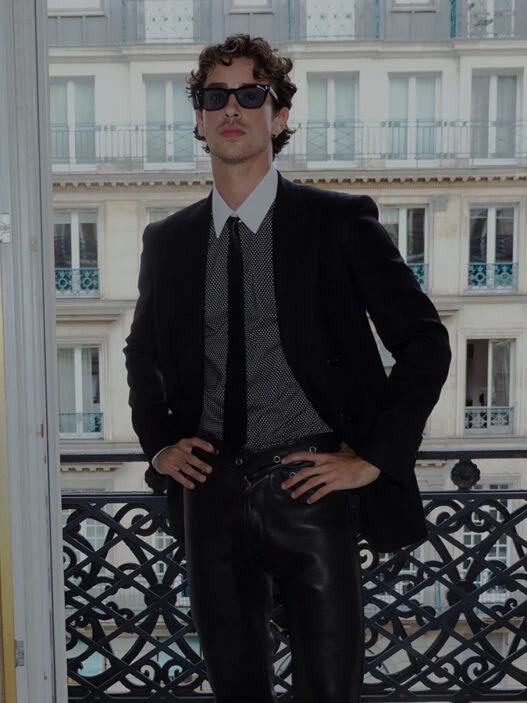 El artista Manu Ríos en la fiesta celebrada en París por Tom Ford para presentar su nueva línea de gafas.