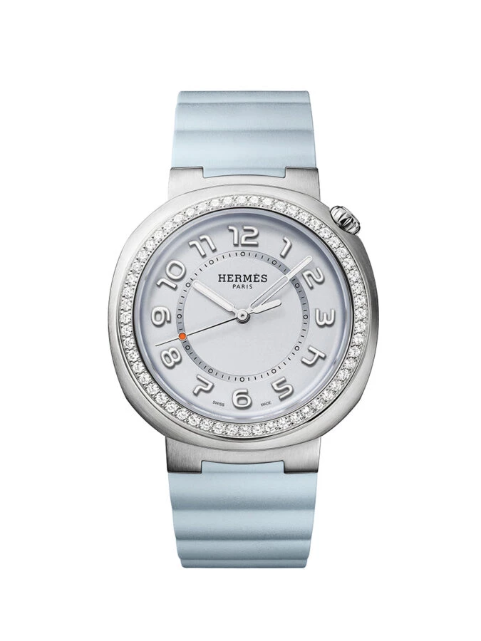 Reloj Hermès Cut 2024 con bisel engastado de diamantes y correa azul bruma