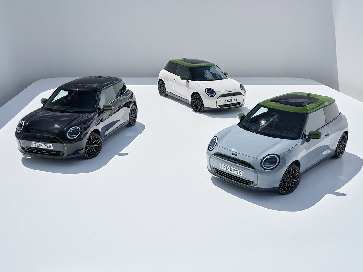 Gama completa del Nuevo MINI Paul Smith Edition en colores Midnight Black, Inspired White y Statement Grey.