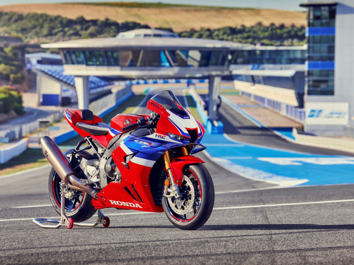 Honda CBR1000RR-R Fireblade mejores motos deportivas 2025
