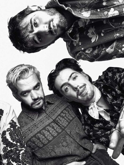 El grupo Morat en una sesión de fotos para la revista Rísbel Magazine
