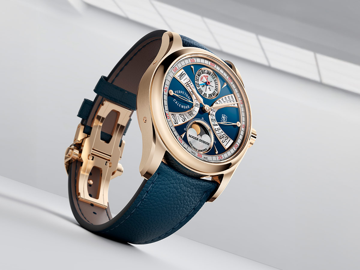 reloj Roger Dubuis Hommage La Placide de oro rosa con esfera azul y correa de piel azul
