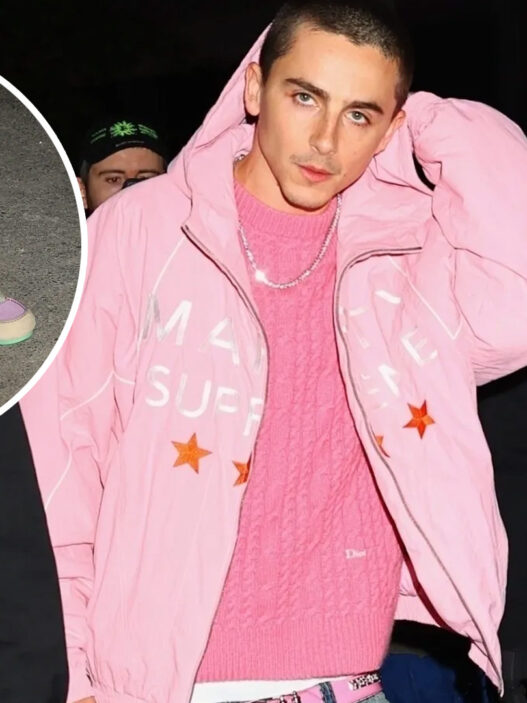 El actor Timothée Chalamet acudiendo a la pop up de Marty Supreme en Soho