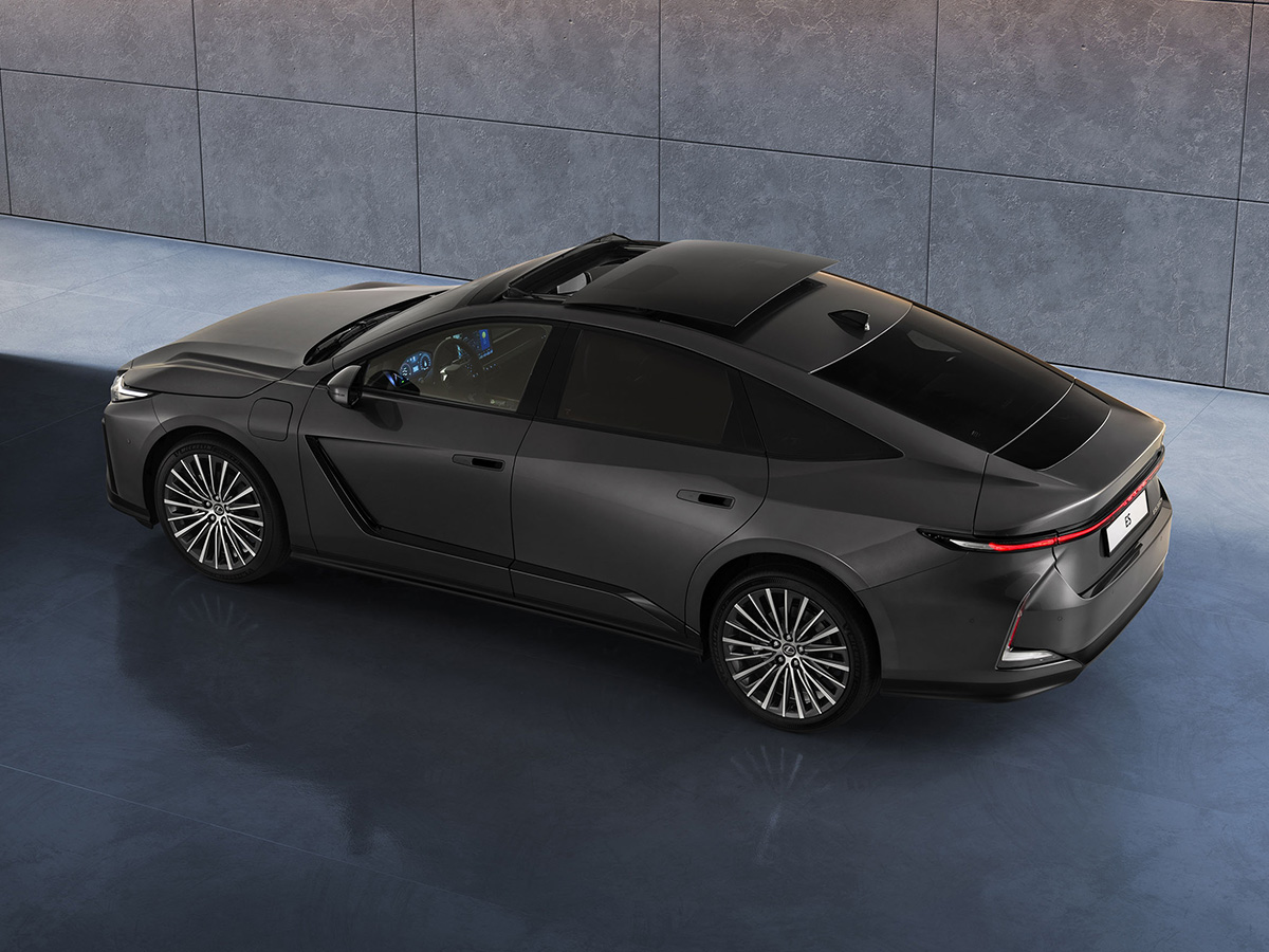 Vista aérea del Nuevo Lexus ES en color gris con techo solar panorámico