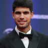 Carlos Alcaraz posa en el photocall de los premios Laureus del Deporte en abril de 2025