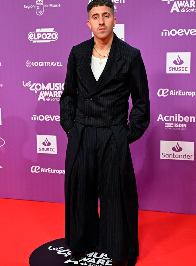 Enol en Valencia en el photocall de Los40 Music Awards 2025.