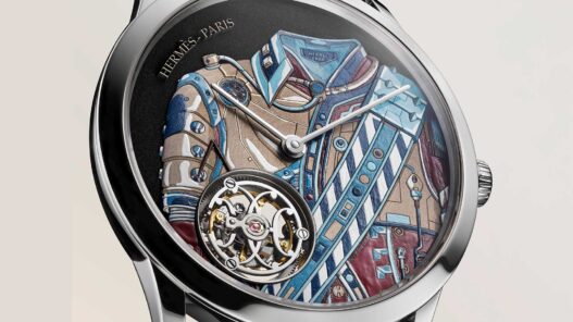 esfera del reloj Hermès Slim d’Hermès Néo Brandebourgs con diseño grabado y tourbillon