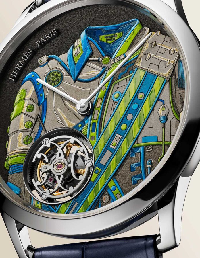 detalle de la esfera del reloj Hermès Slim d’Hermès Néo Brandebourgs con motivos en azul y verde