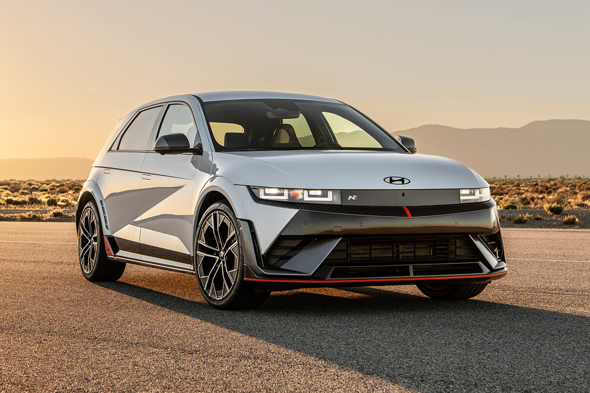 Hyundai Ioniq 5 N eléctrico con enfoque deportivo y sistemas que simulan sensaciones de conducción clásica
