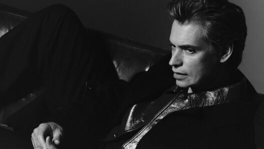 El cantante Carlos Baute posa en una sesión de fotos para la revista masculina Rísbel Magazine
