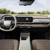 Las 5 claves del nuevo Kia Seltos que explican por qué es uno de los SUV más esperados de 2026 Salpicadero del Kia Seltos con diseño horizontal y pantallas integradas