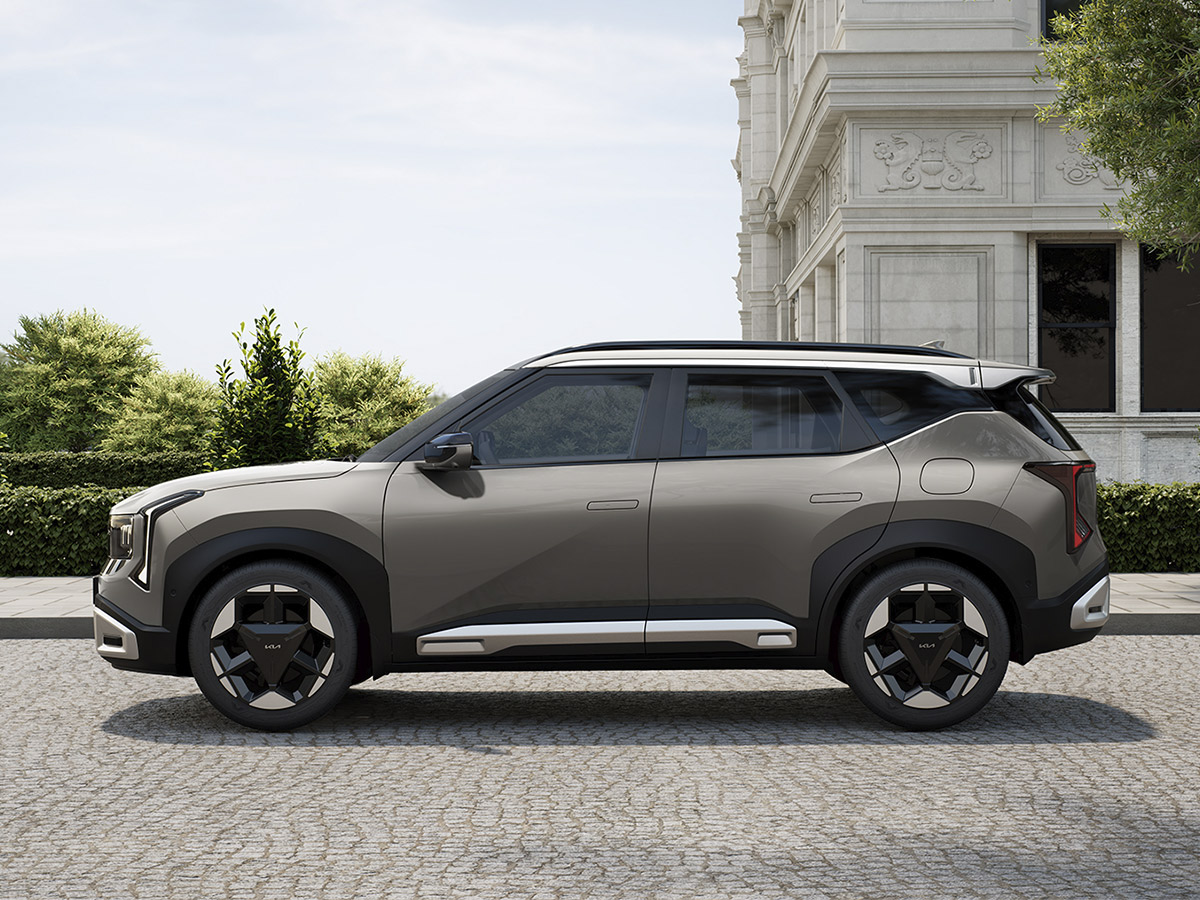 Perfil lateral del Kia Seltos con proporciones SUV y líneas marcadas