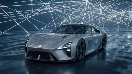 Lexus LFA Concept visto desde el frontal en un estudio con líneas de luz, mostrando su diseño deportivo eléctrico.